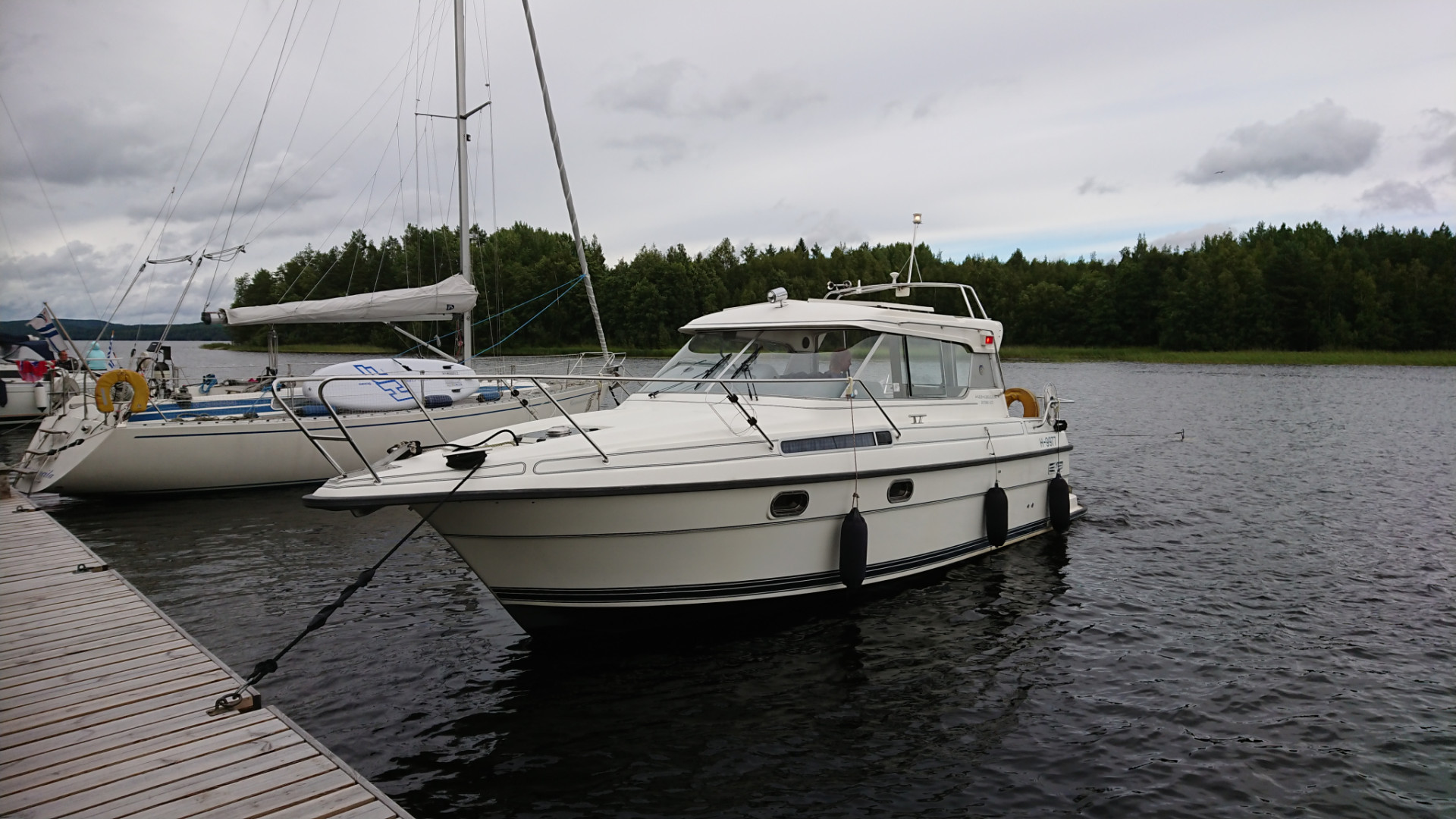 gt 2000 8 vs nimbus 22